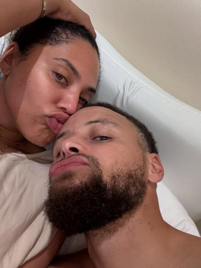 库里停赛陪伴家人庆生 全明星伤病困扰勇士队