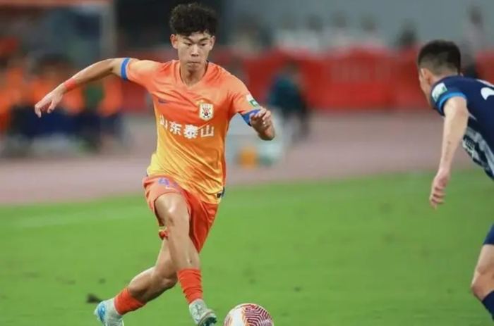 何小珂苏超传闻遭辟谣 将回归青岛西海岸备战中