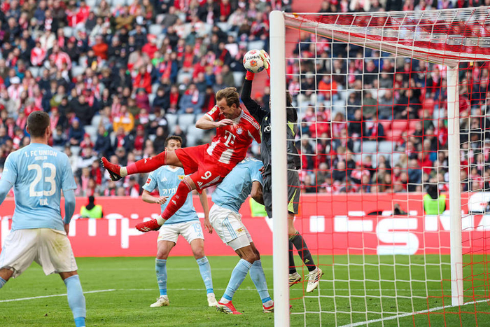 凯恩誓言坚守拜仁至2027 沙特天价报价成唯一变数