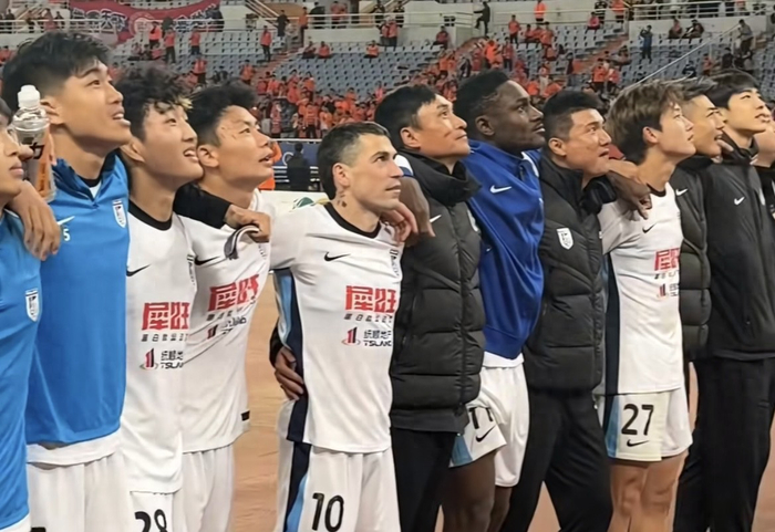 大连英博触底反弹连胜两强 战术调整助力冲击前