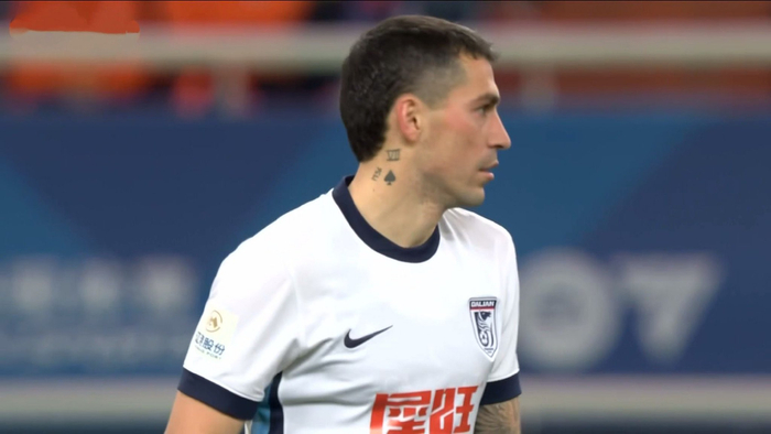 大连英博触底反弹连胜两强 战术调整助力冲击前