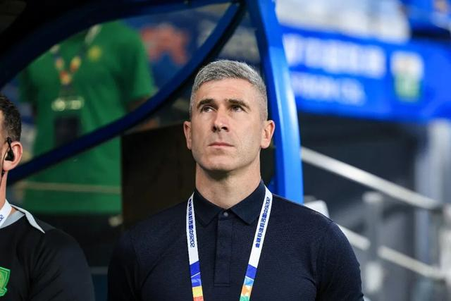 国安绝杀新鹏城终结五轮不胜 队史老将张稀哲破